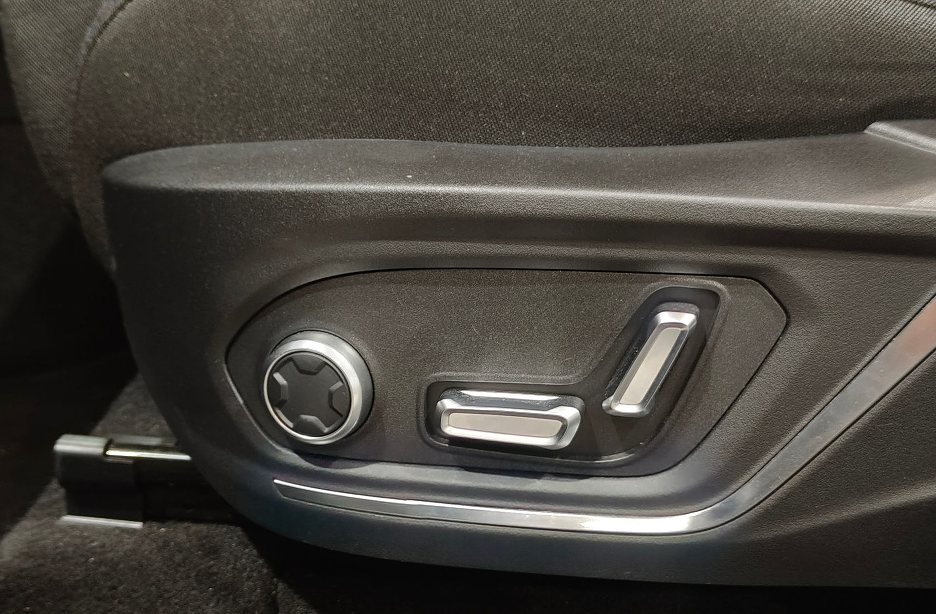 Lynk & Co 01 1.5 PHEV - foto 16