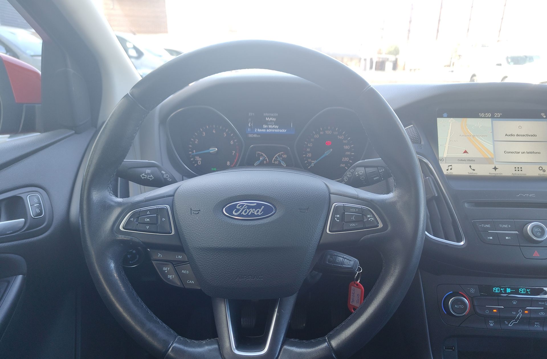 Ford Focus 1.0 EcoBoost Business - foto 21