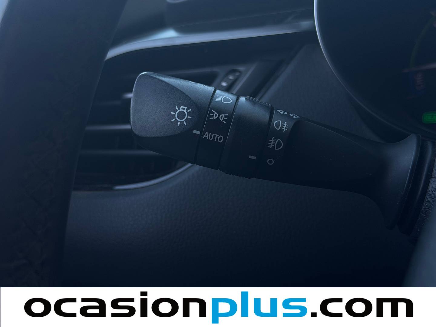 Equipamiento del Toyota C-HR Toyota C-HR 1.8 125H Active (122 CV)