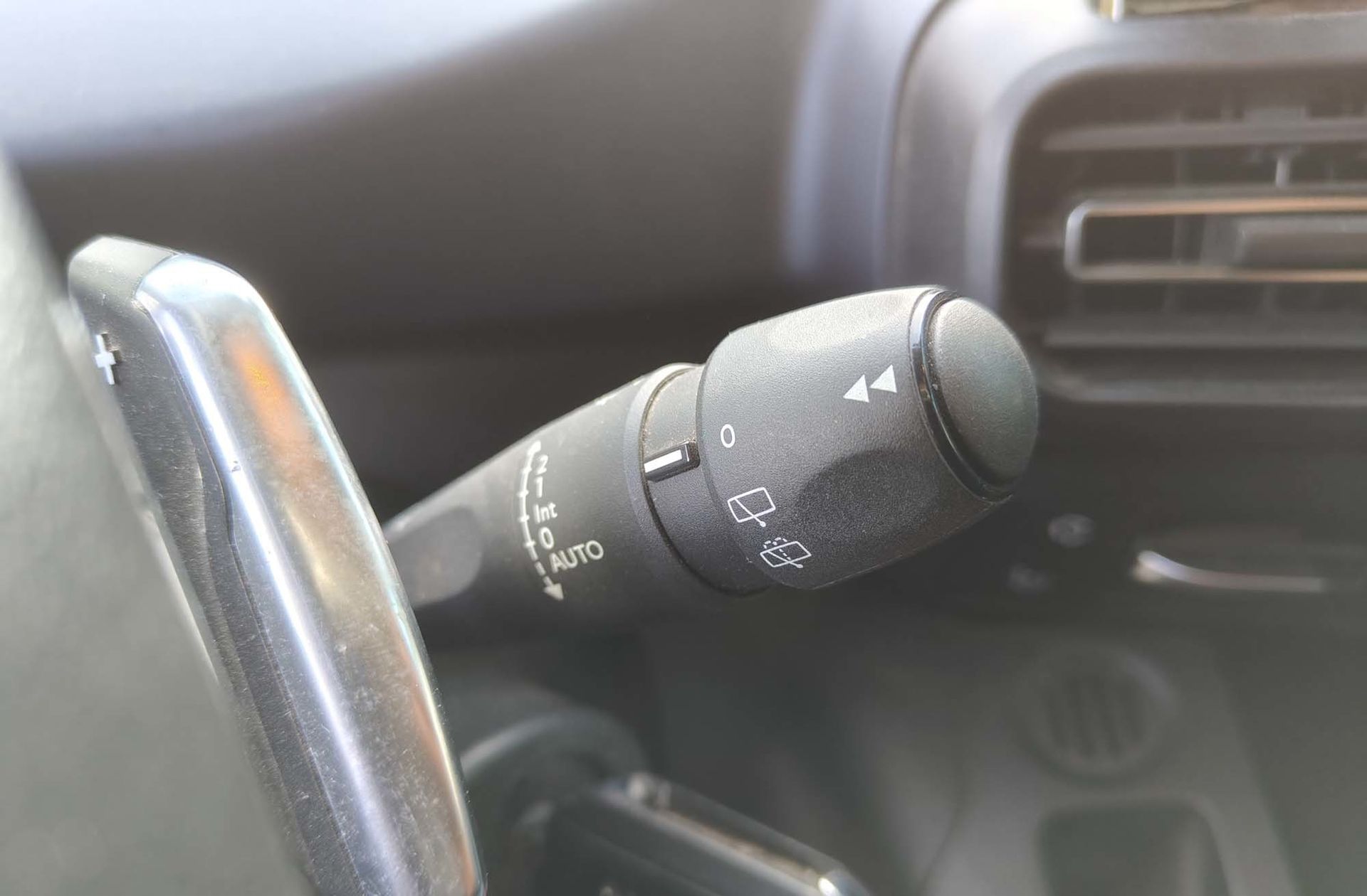 Peugeot Rifter Allure Standard PureTech EAT8 - foto 25