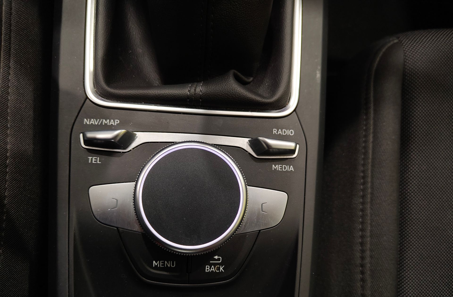 Audi Q2 Advanced 30 TFSI - foto 29