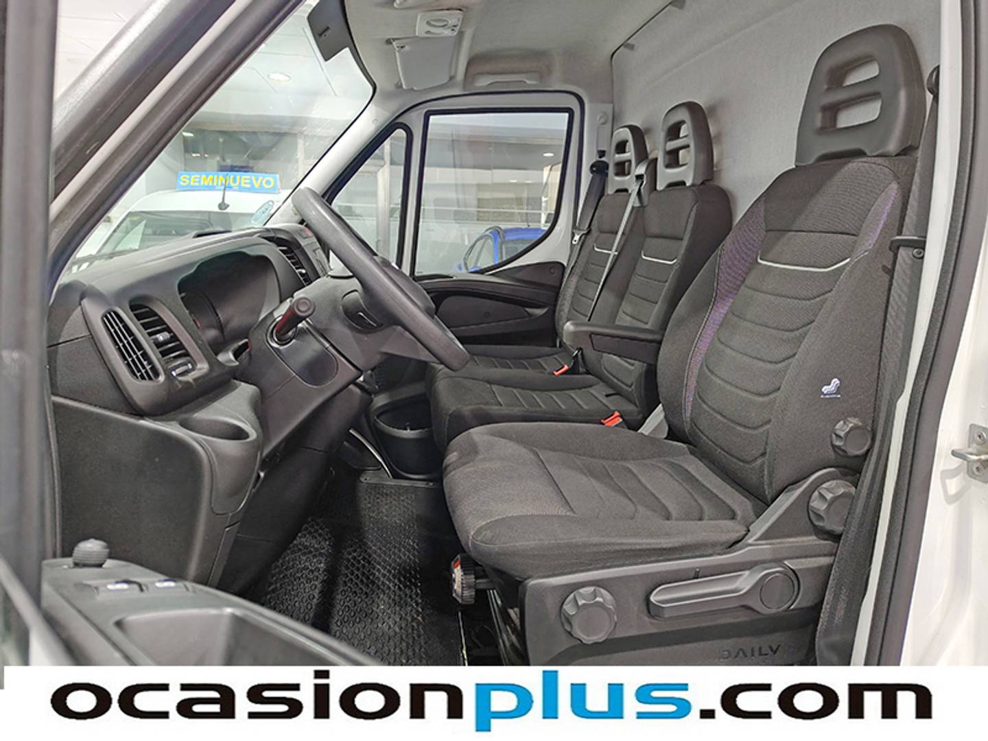 Iveco Daily Iveco Daily Furgon 35S 16 V 3520L/H2 Auto (156 CV) automático