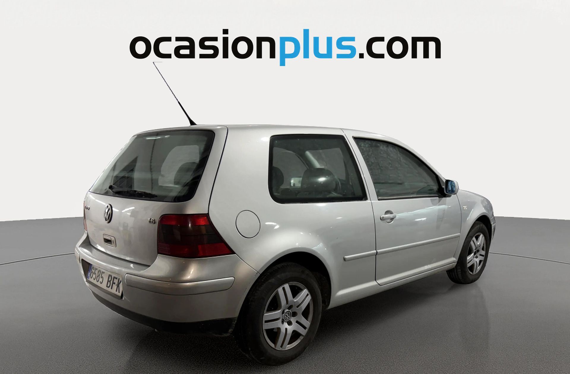 Volkswagen Golf Conceptline 1.6 - foto 4