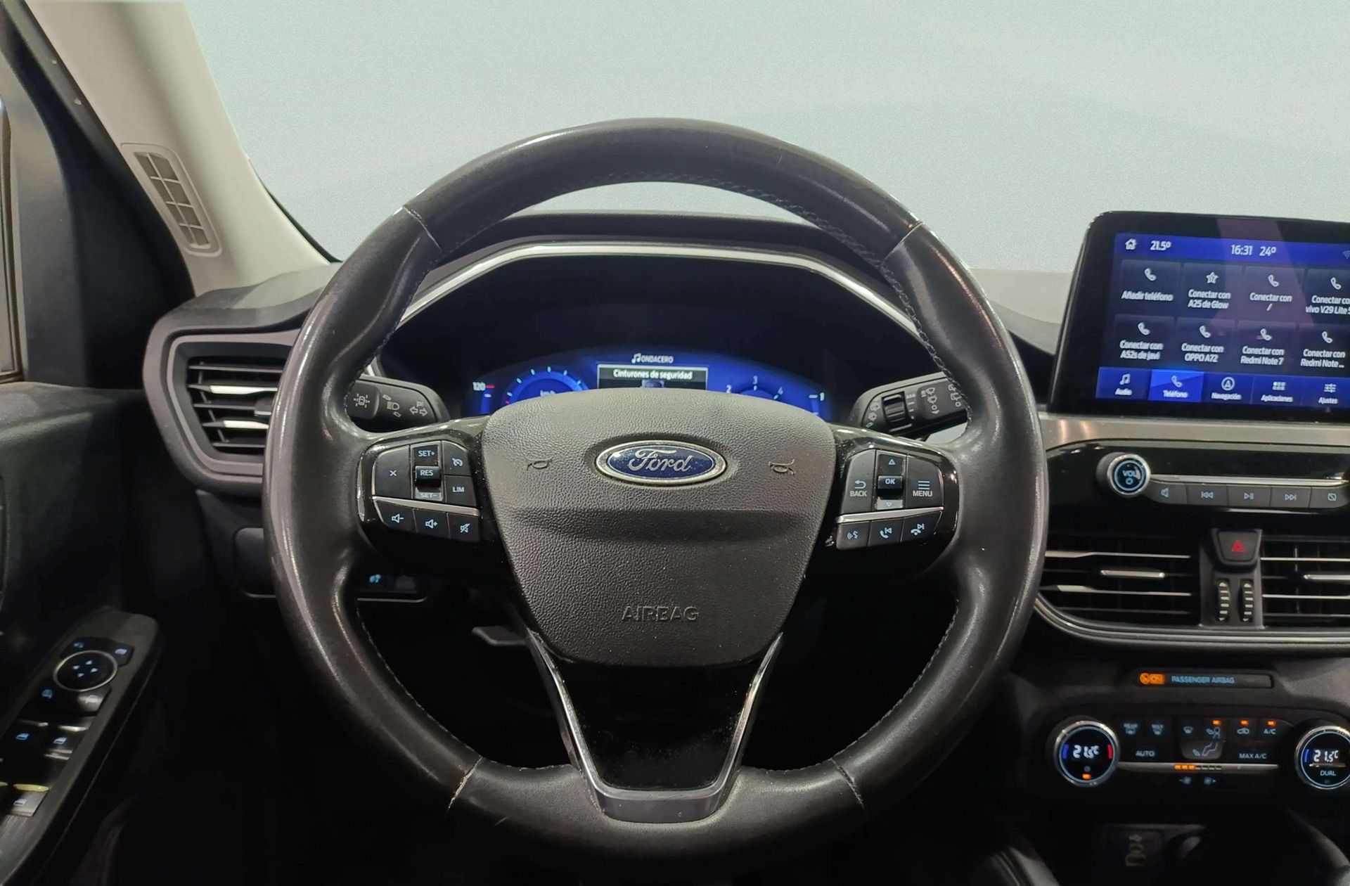 Ford Kuga 2.0 EcoBlue MHEV Titanium - foto 24
