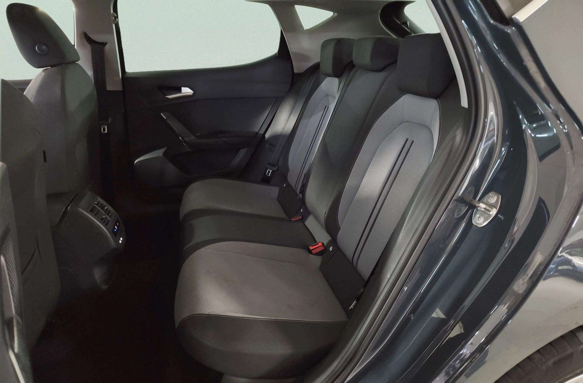 SEAT León 1.5 eTSI Style XL DSG - foto 11