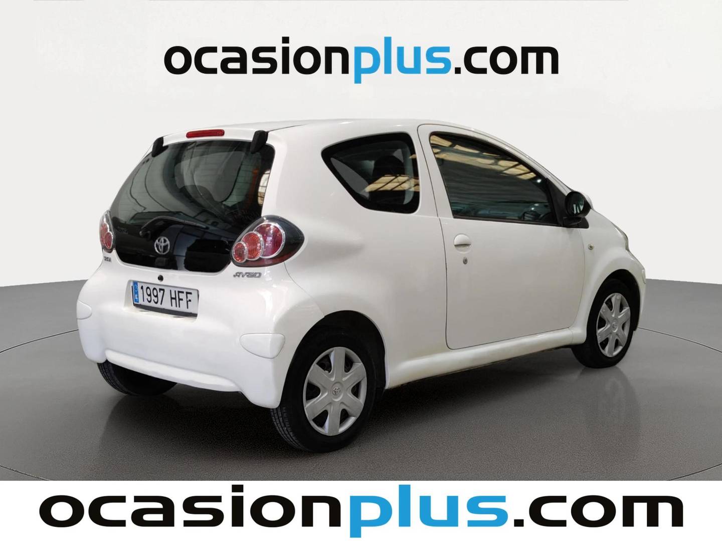 Foto trasera Toyota Aygo Toyota Aygo 1.0 VVT-i Connect (68 CV) derecha