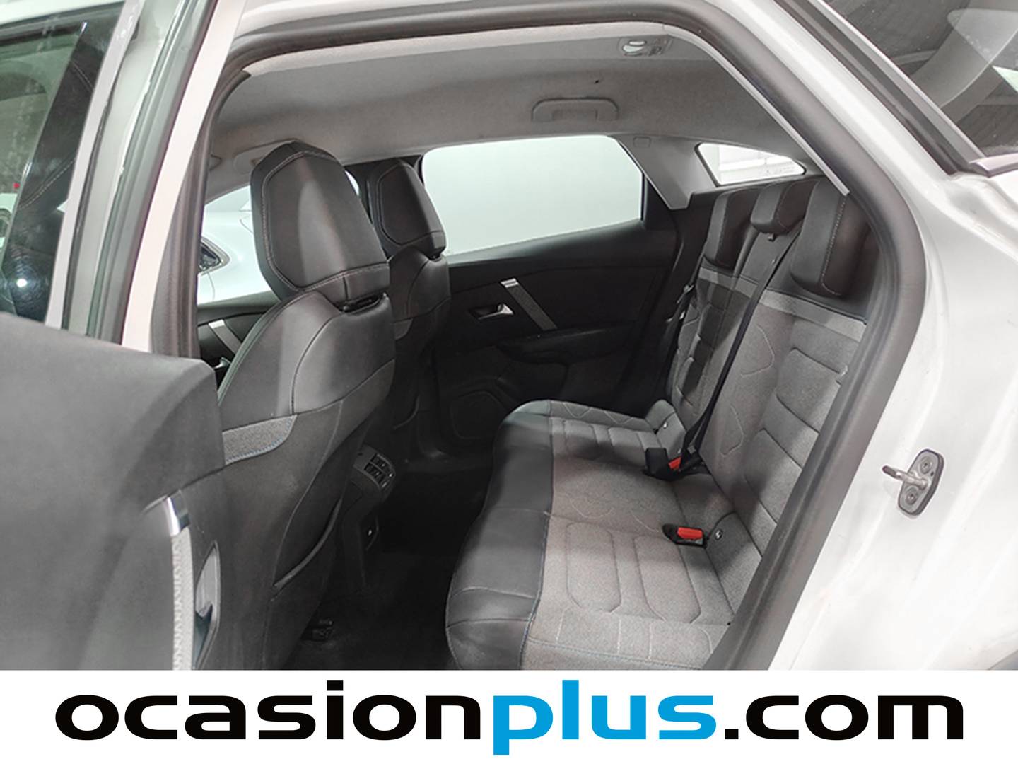 Foto asientos traseros Citroën C4 Citroën C4 PureTech 130 S&S 6v Feel Pack (130 CV)