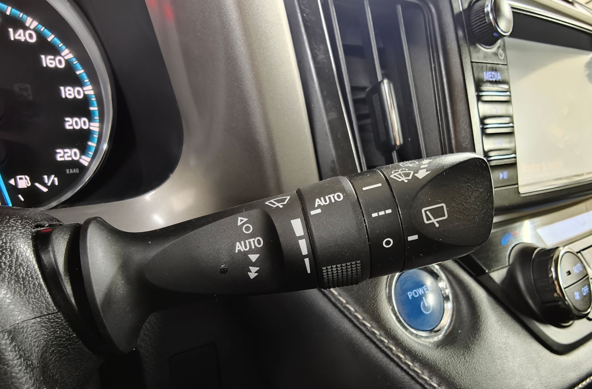 Toyota RAV4 2.5l hybrid Advance Pack Drive 2WD - foto 27