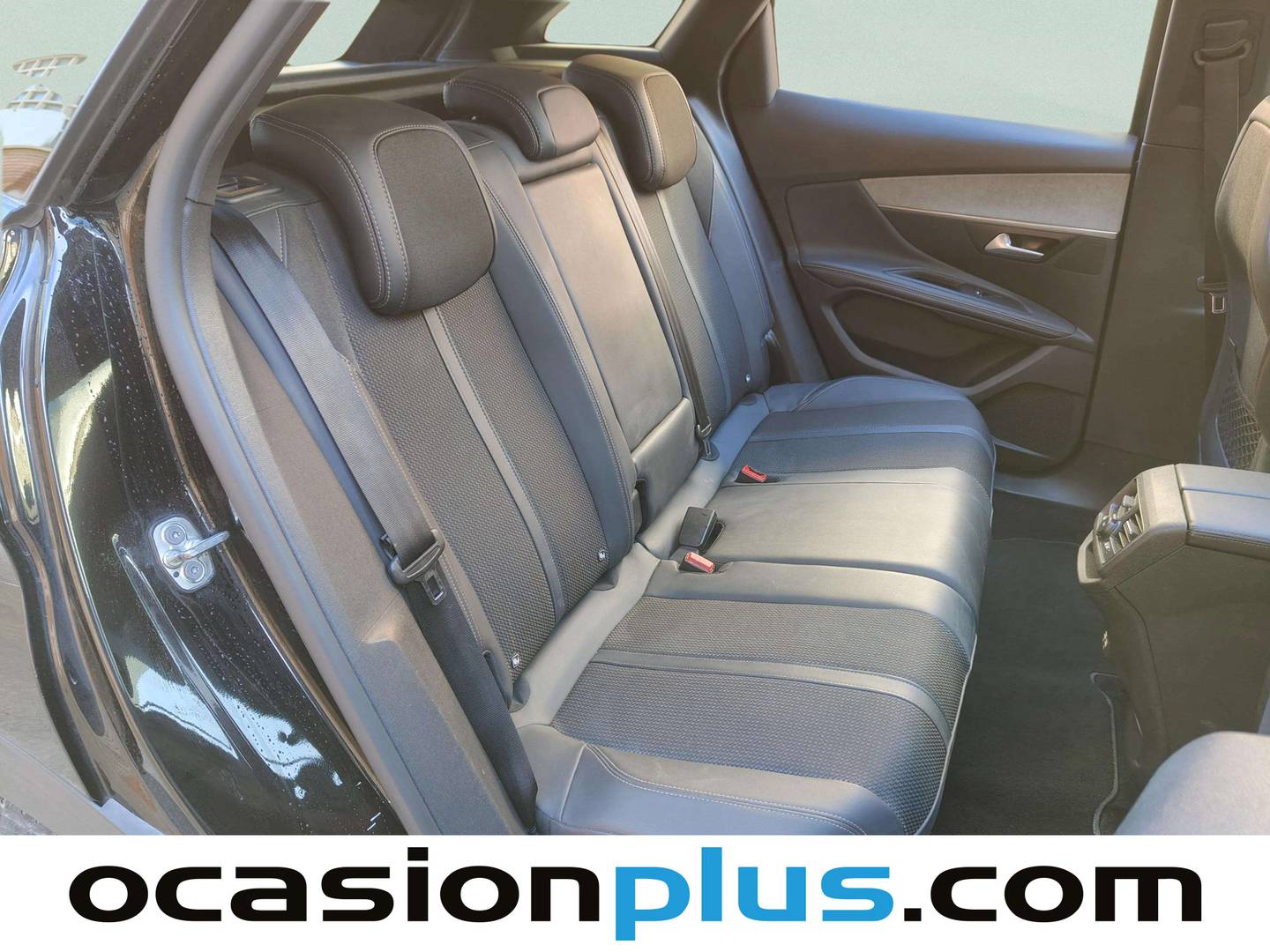 Foto Peugeot 3008 Peugeot 3008 PureTech 130 S&S GT EAT8 (130 CV)