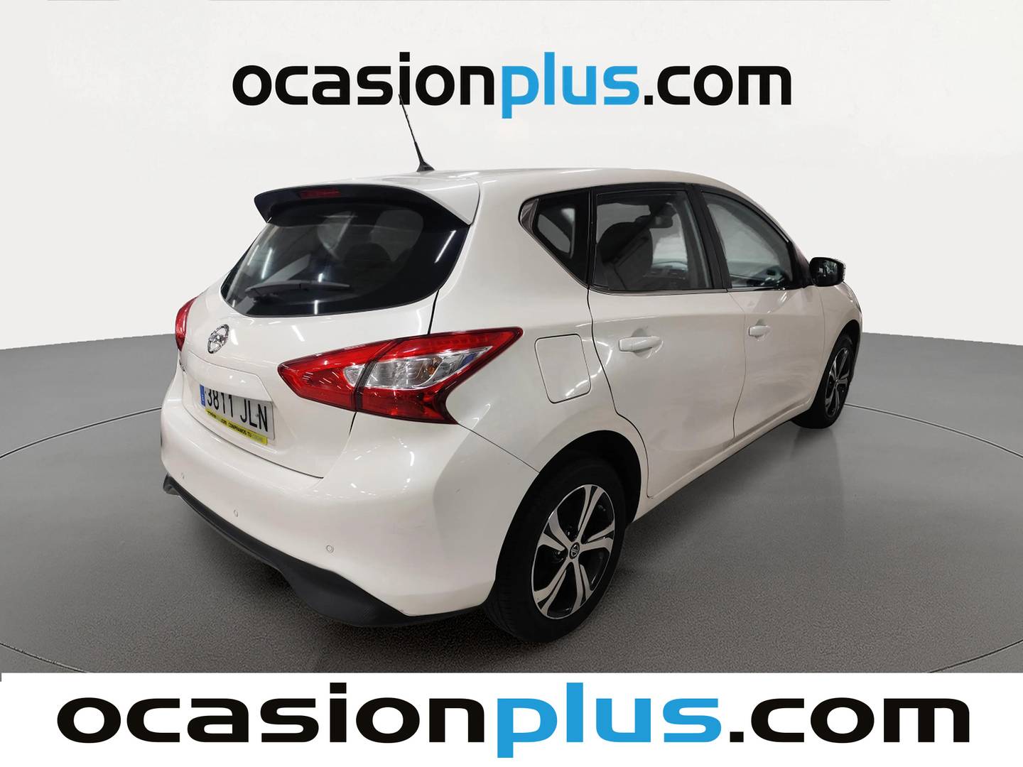 Foto trasera Nissan PULSAR Nissan Pulsar 1.2 DIG-T Acenta (115 CV) derecha