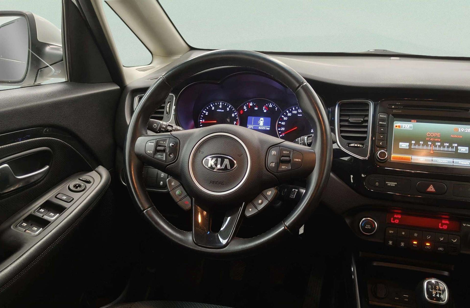 Kia Carens 1.6 GDi Uefa Euro 2016 Eco-Dynamics - foto 22