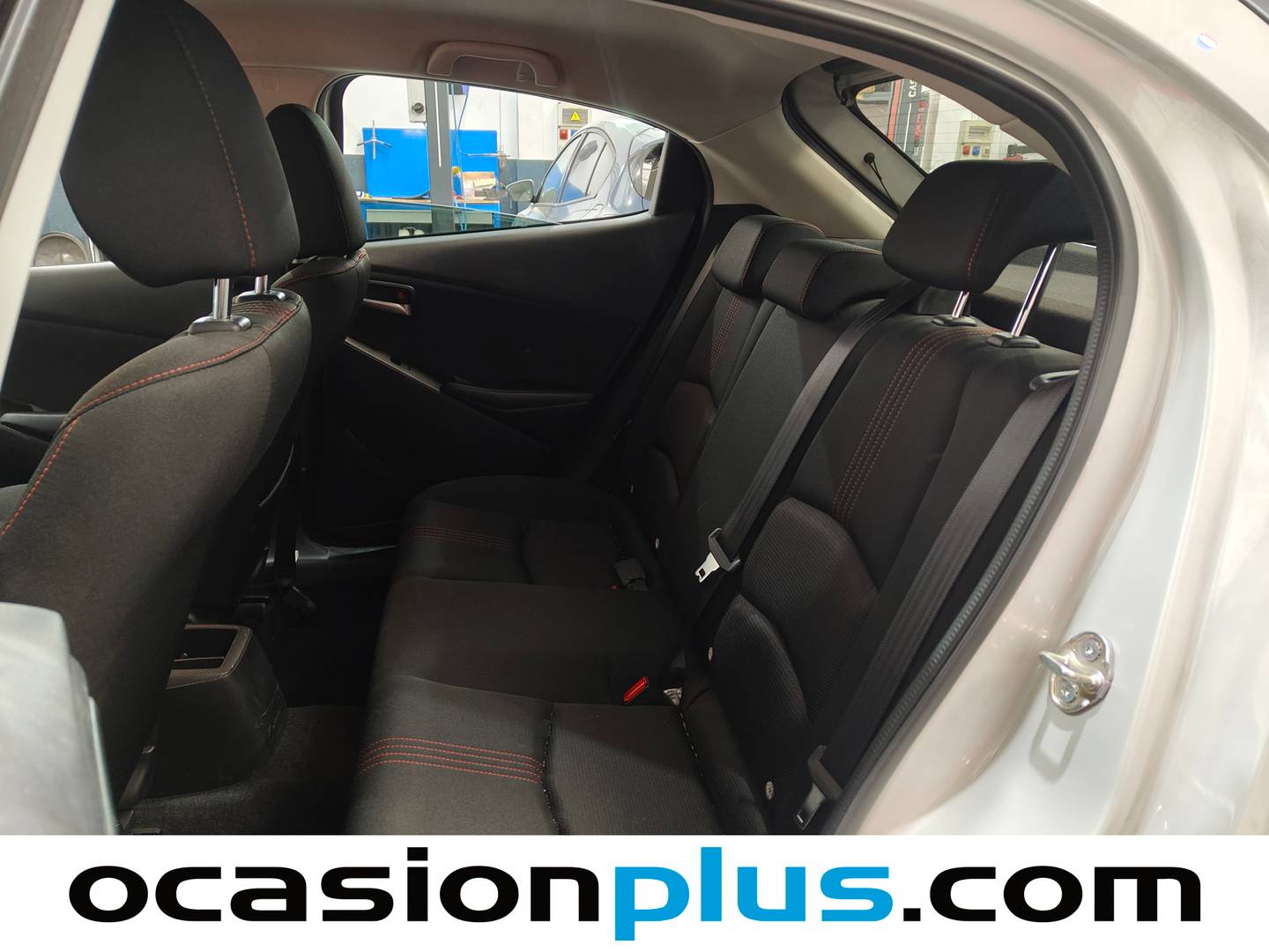 Foto asientos traseros Mazda Mazda2 Mazda Mazda 2 e-SKYACTIV G Homura (90 CV)