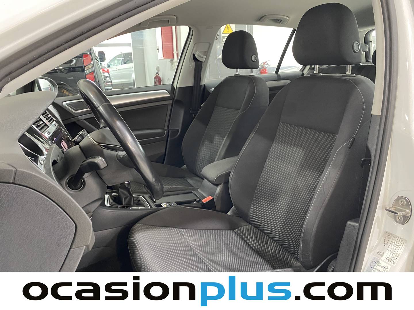 Foto asientos delanteros Volkswagen Golf Volkswagen Golf Last Edition 1.5 TSI Evo (130 CV)