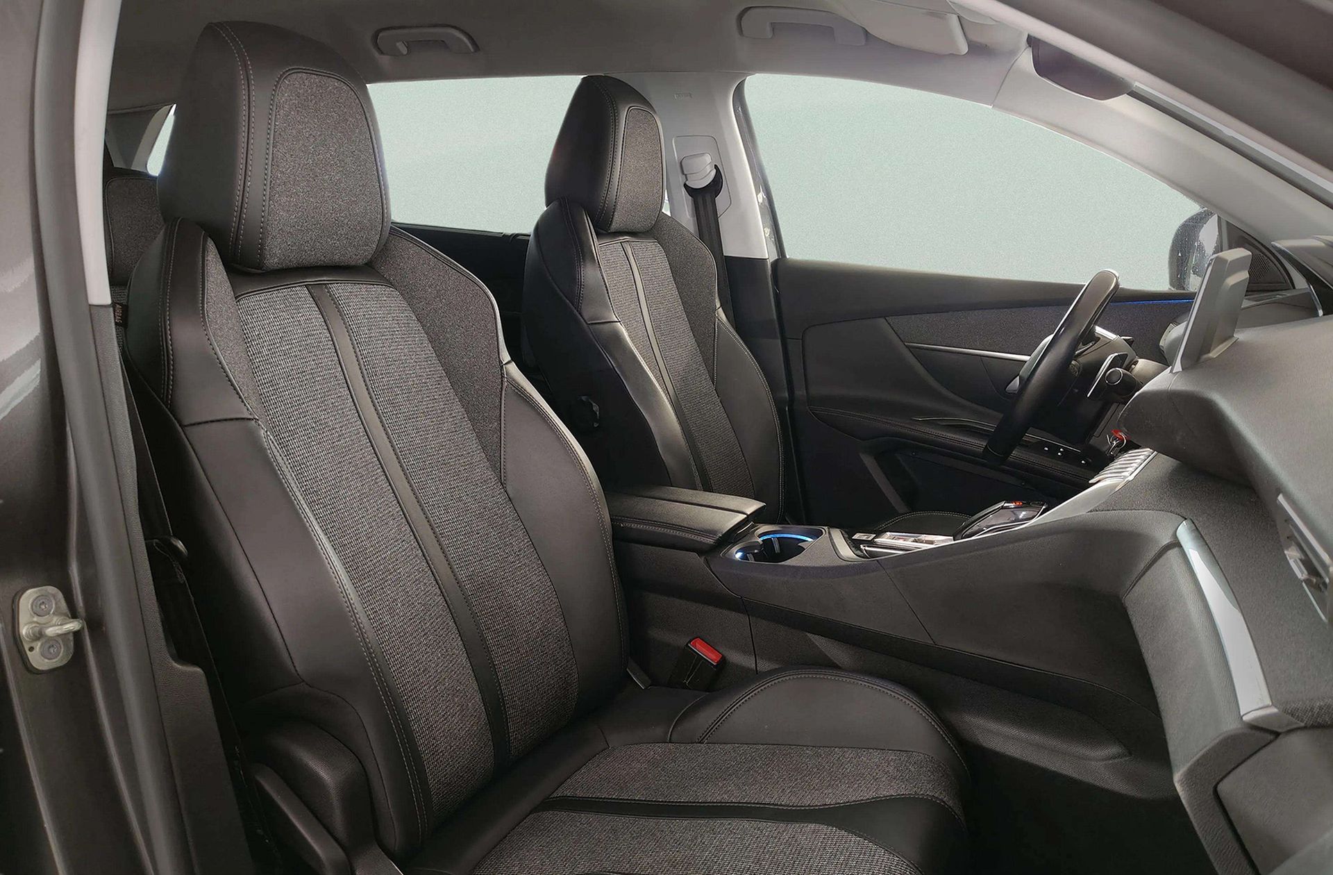 Peugeot 5008 BlueHDi 130 Allure EAT8 7 plazas - foto 23