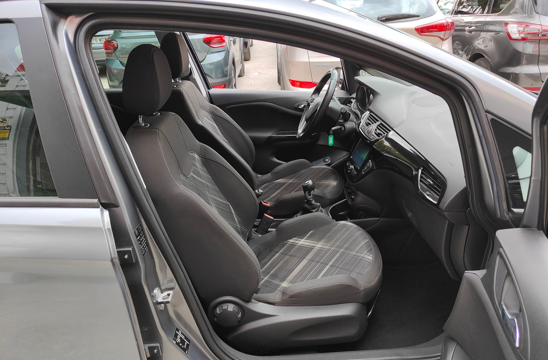 Opel Corsa 1.4 Color Edition - foto 15