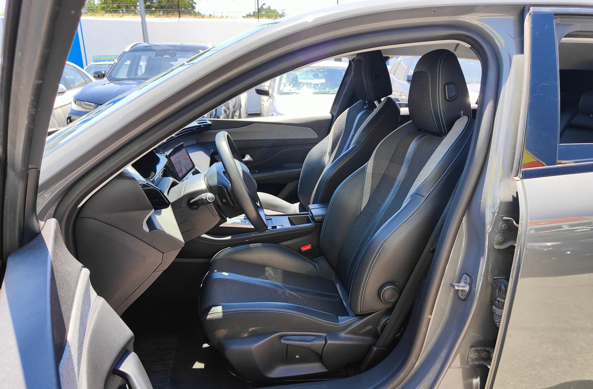 Peugeot 308 BlueHDi 130 Allure EAT8 - foto 11