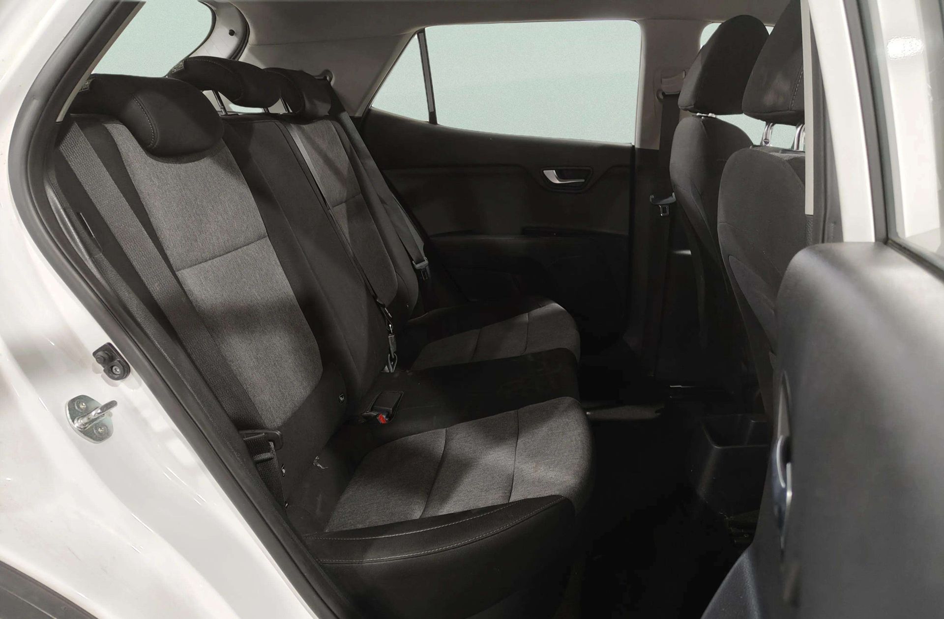 Kia Stonic 1.0 T-GDi Drive - foto 15