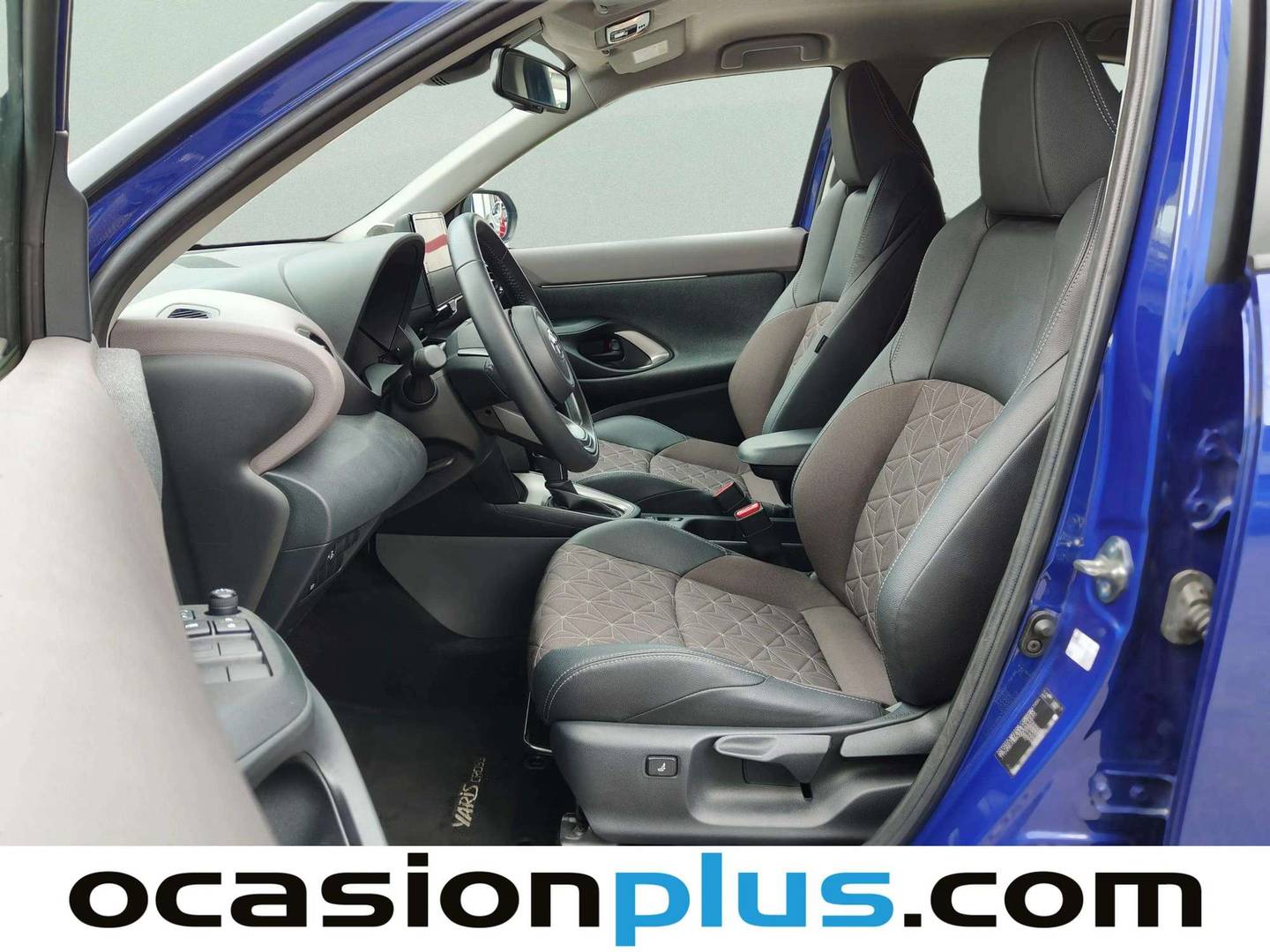 Foto asientos delanteros Toyota Yaris Cross Toyota Yaris Cross 120H Style (116 CV)