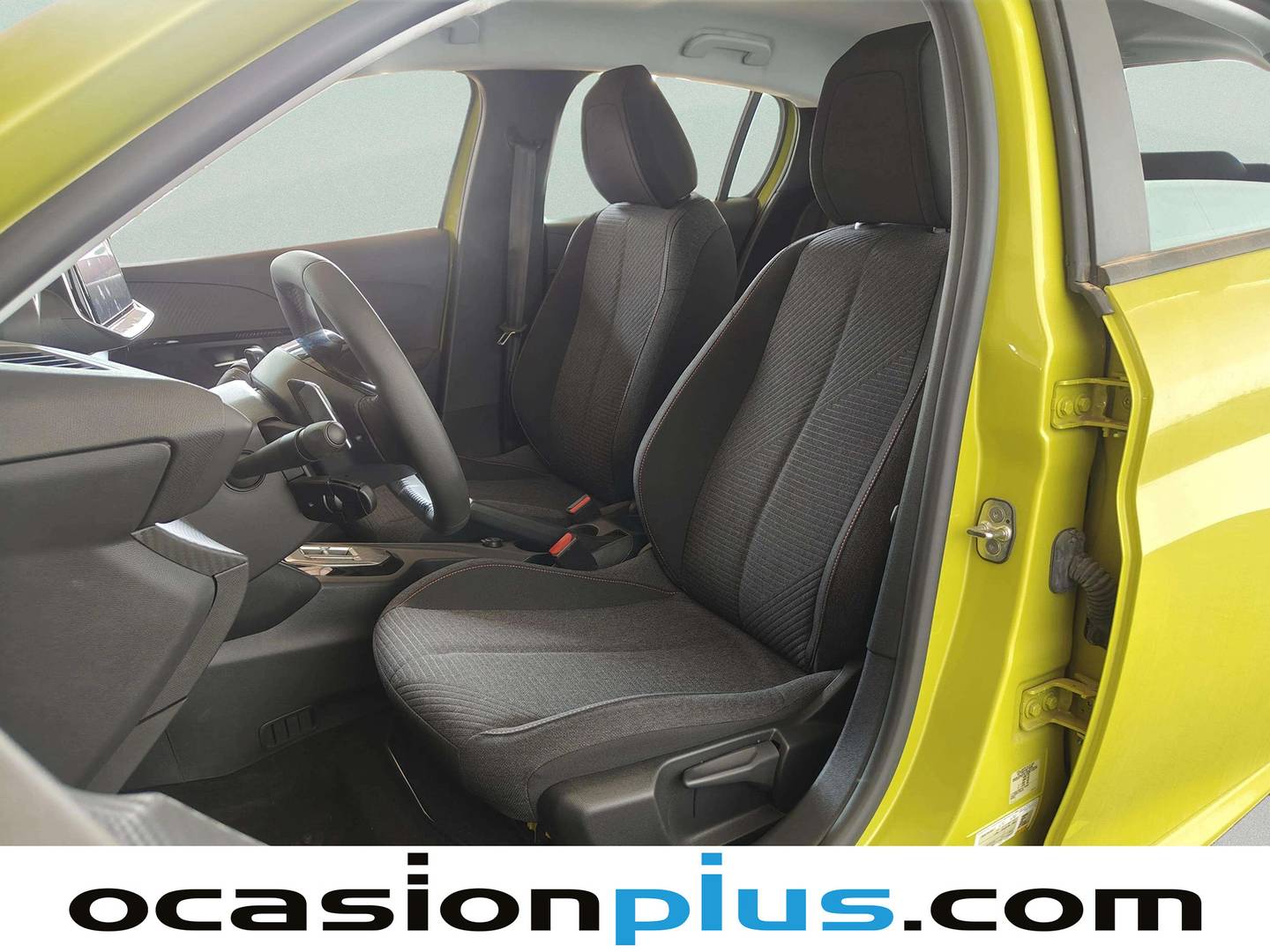 Foto asientos delanteros Peugeot 208 Peugeot 208 Style Hybrid 100 eDCS6 (100 CV)