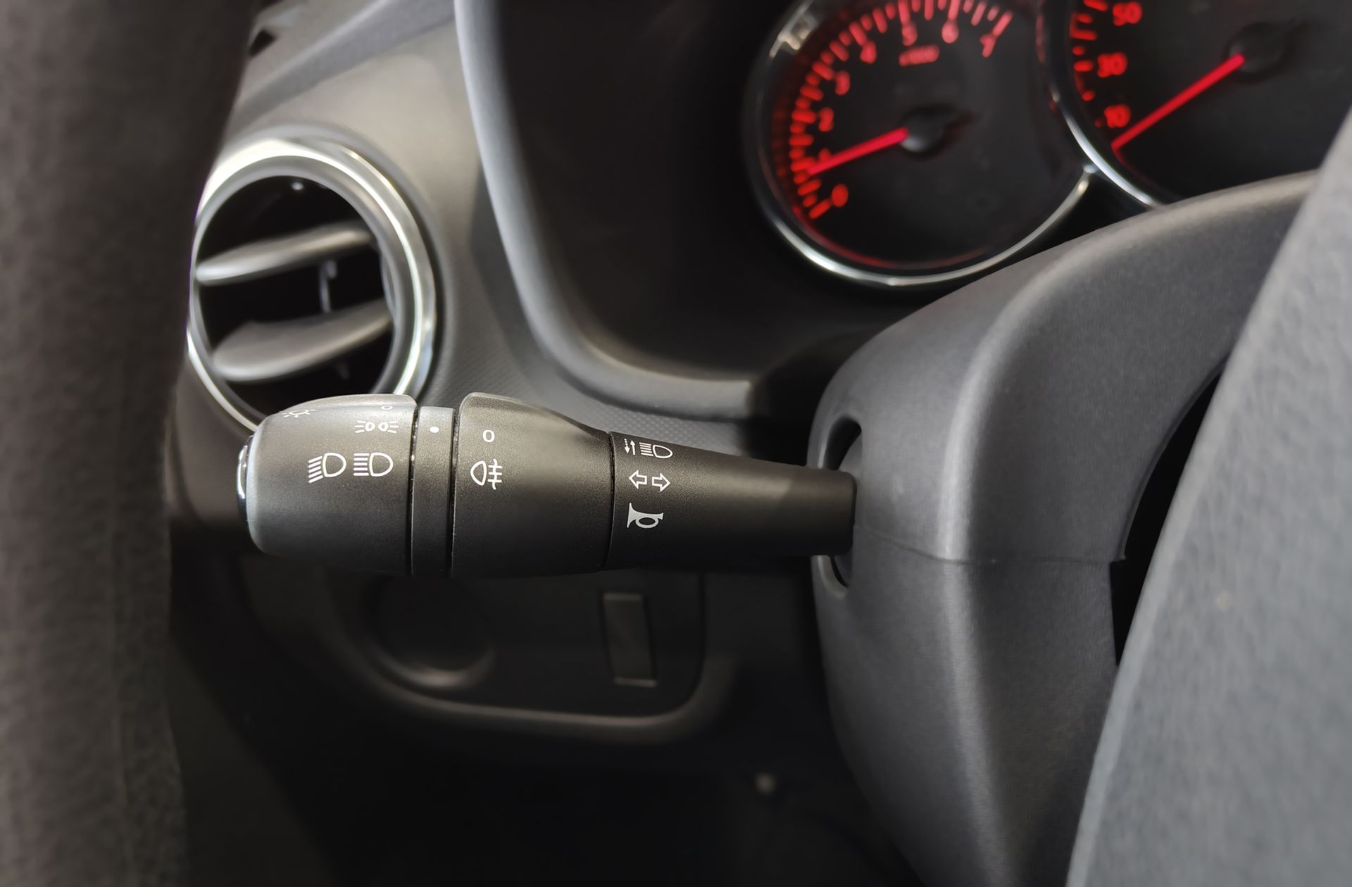 Dacia Logan 1.2 Ambiance - foto 18