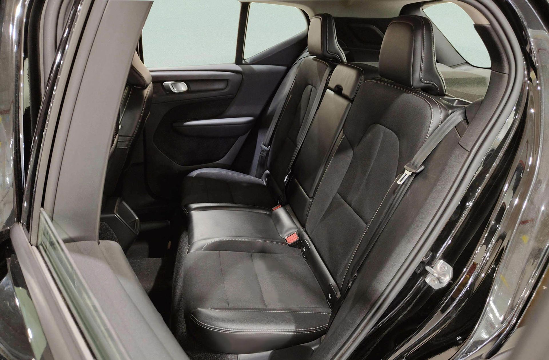 Volvo XC40 T4 Momentum - foto 13