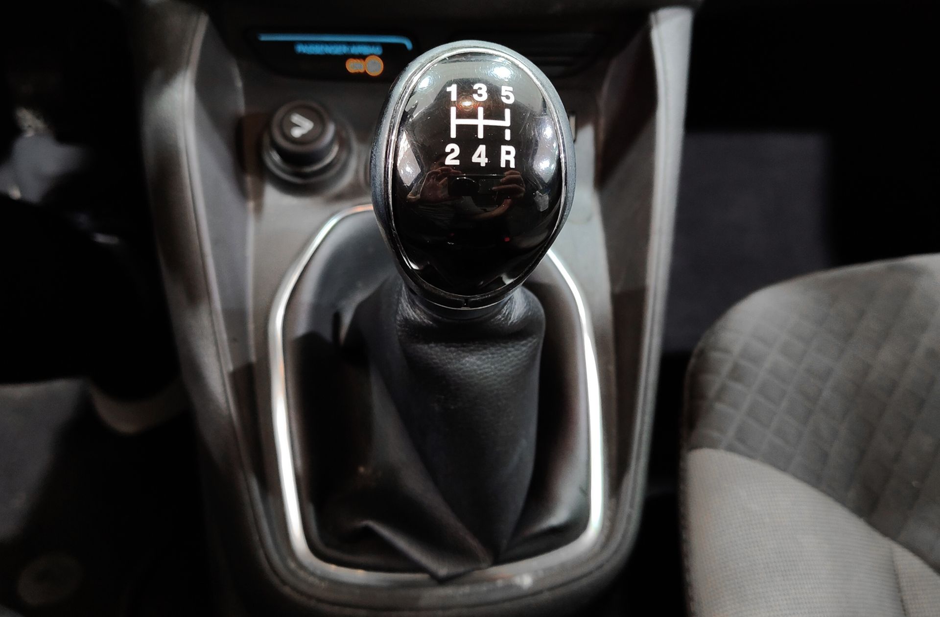 Ford Tourneo Courier 1.0 EcoBoost Titanium - foto 5
