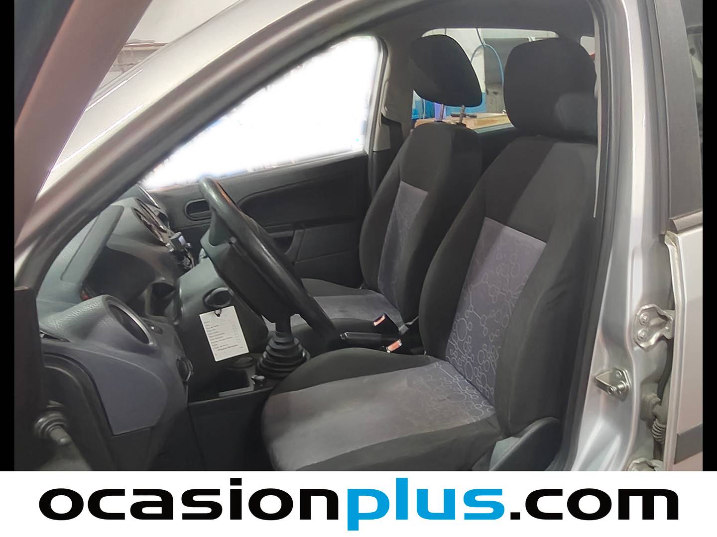 Foto asientos delanteros Ford Fiesta Ford Fiesta 1.4 TDCI Ambiente (68 CV)