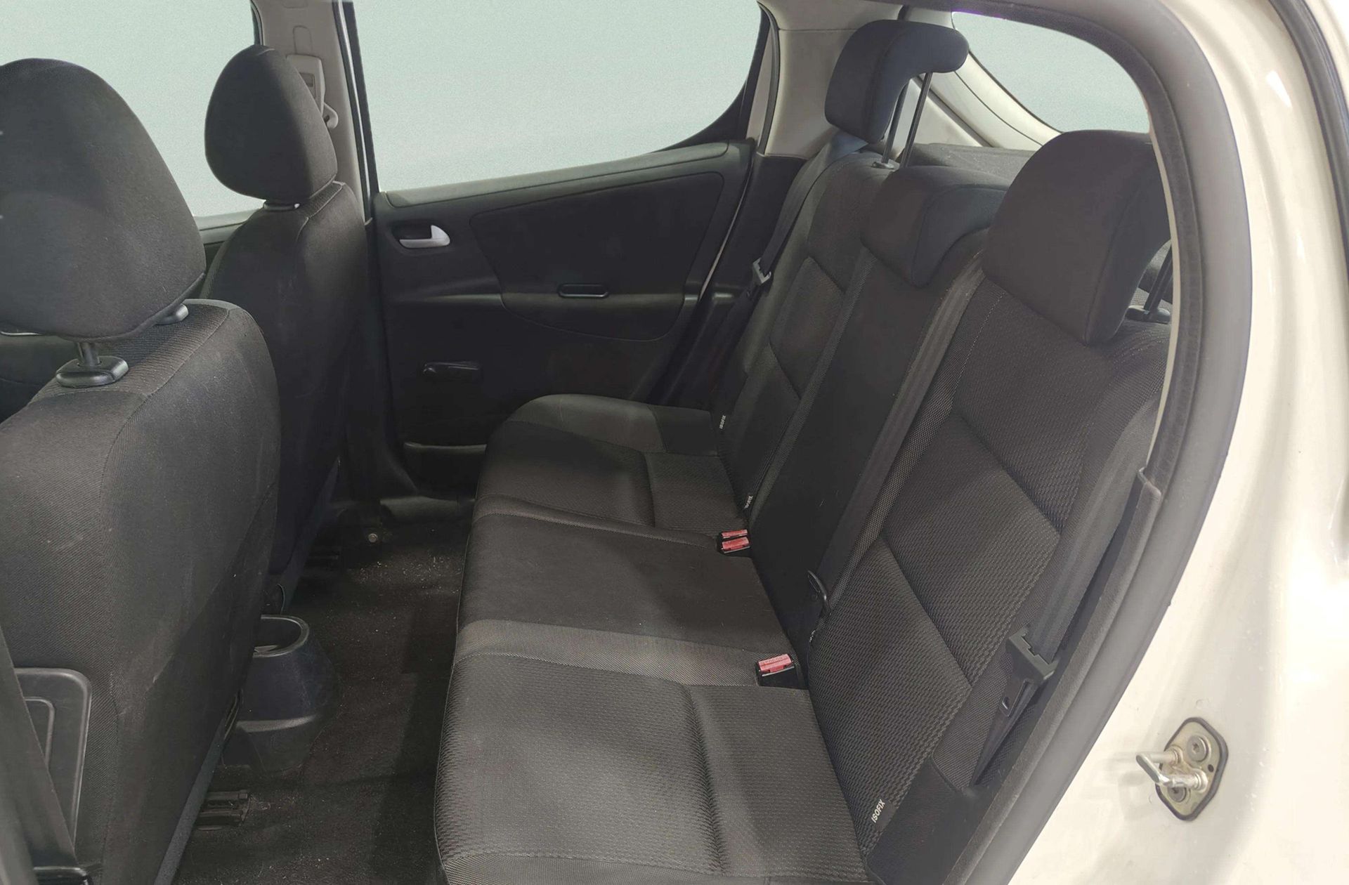 Peugeot 207 1.4 HDi FAP - foto 8