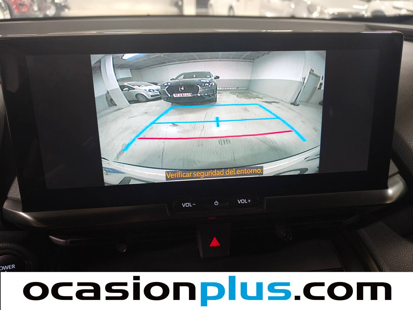 Equipamiento del Toyota C-HR Toyota C-HR 1.8 125H Advance (122 CV)