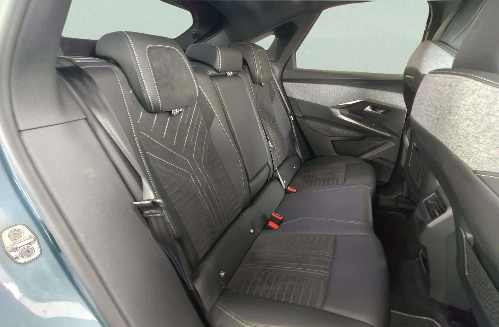 Peugeot 3008 Hybrid GT eDCS6 - foto 24