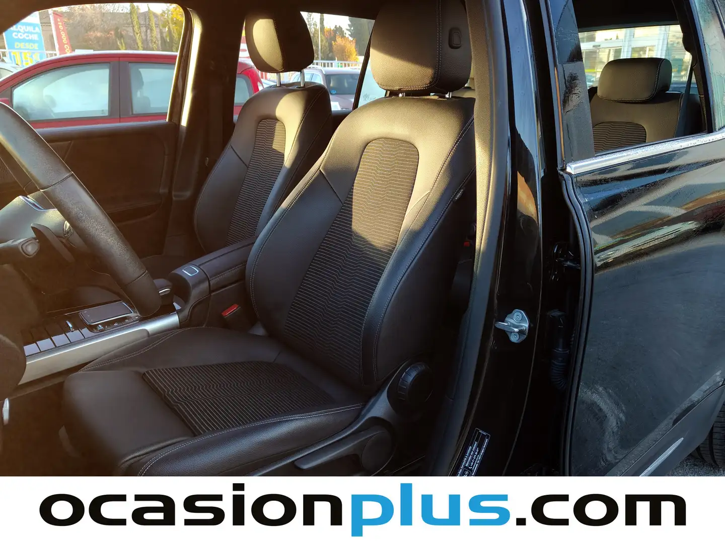 Foto Mercedes GLB Mercedes-Benz GLB 220 D 4Matic (190 CV)