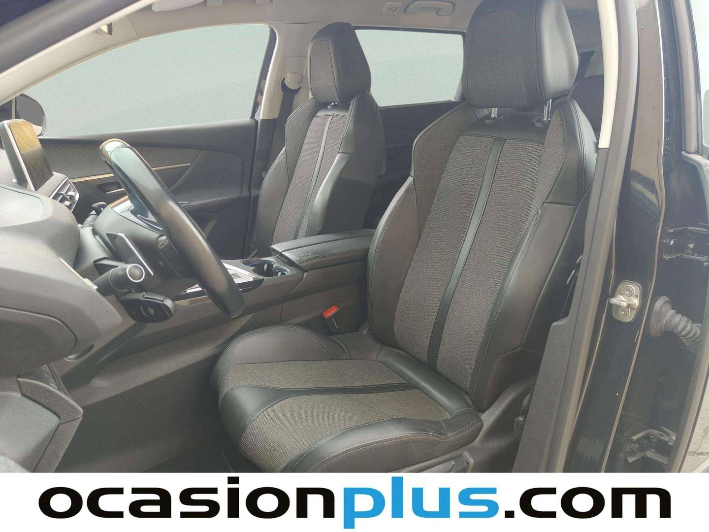 Foto asientos delanteros Peugeot 5008 Peugeot 5008 BlueHDi 130 S&S Allure (130 CV) EAT8 7 PLAZAS