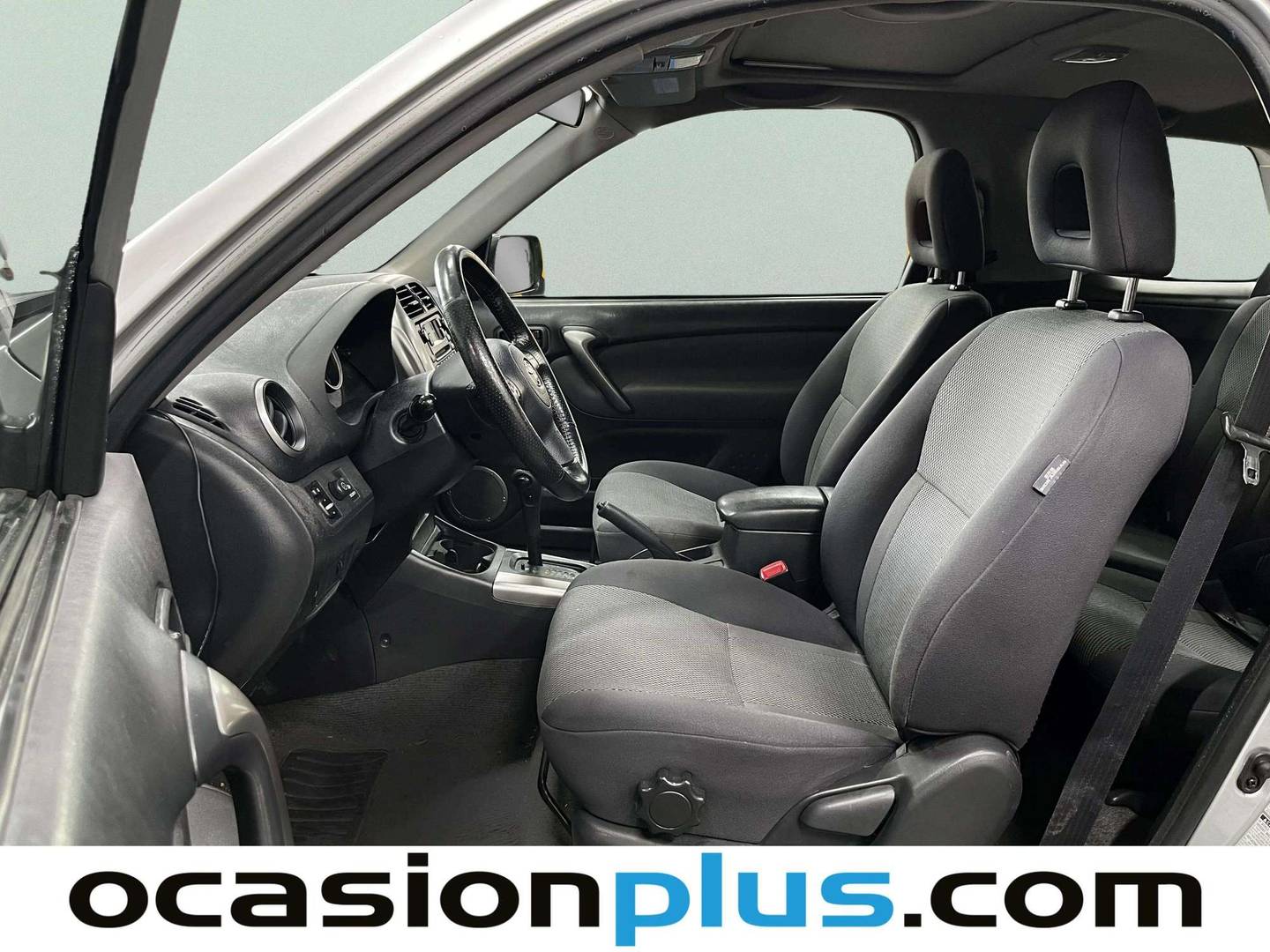 Foto asientos delanteros Toyota Rav4 Toyota Rav4 2.0 VVT-i Sol 4X4 (150 CV)