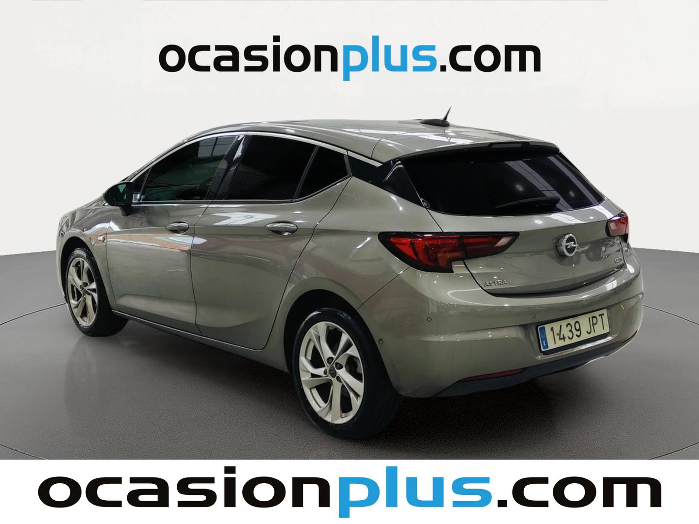Foto trasera Opel Astra Opel Astra 1.6 CDTi Dynamic (110 CV) derecha