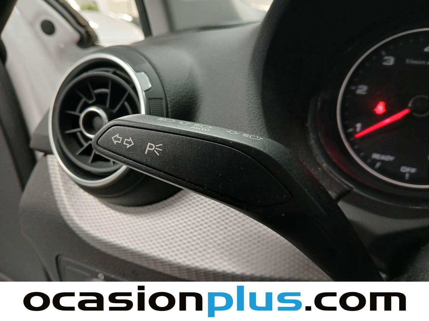 Acabados Audi Q2 Audi Q2 Advanced 30 TDI (116 CV) S tronic