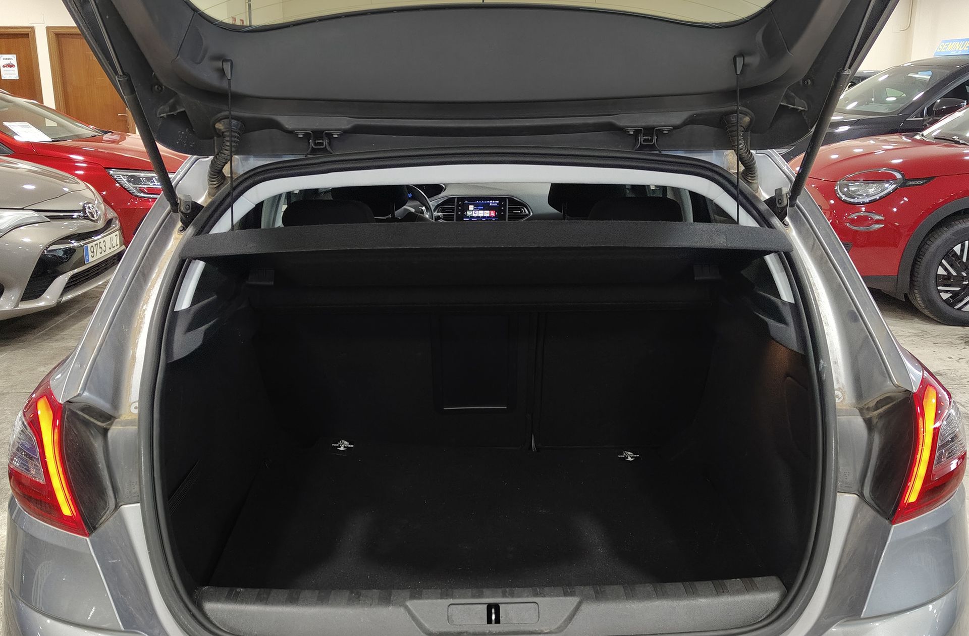 Peugeot 308 PureTech 130 Allure Pack EAT8 - foto 14