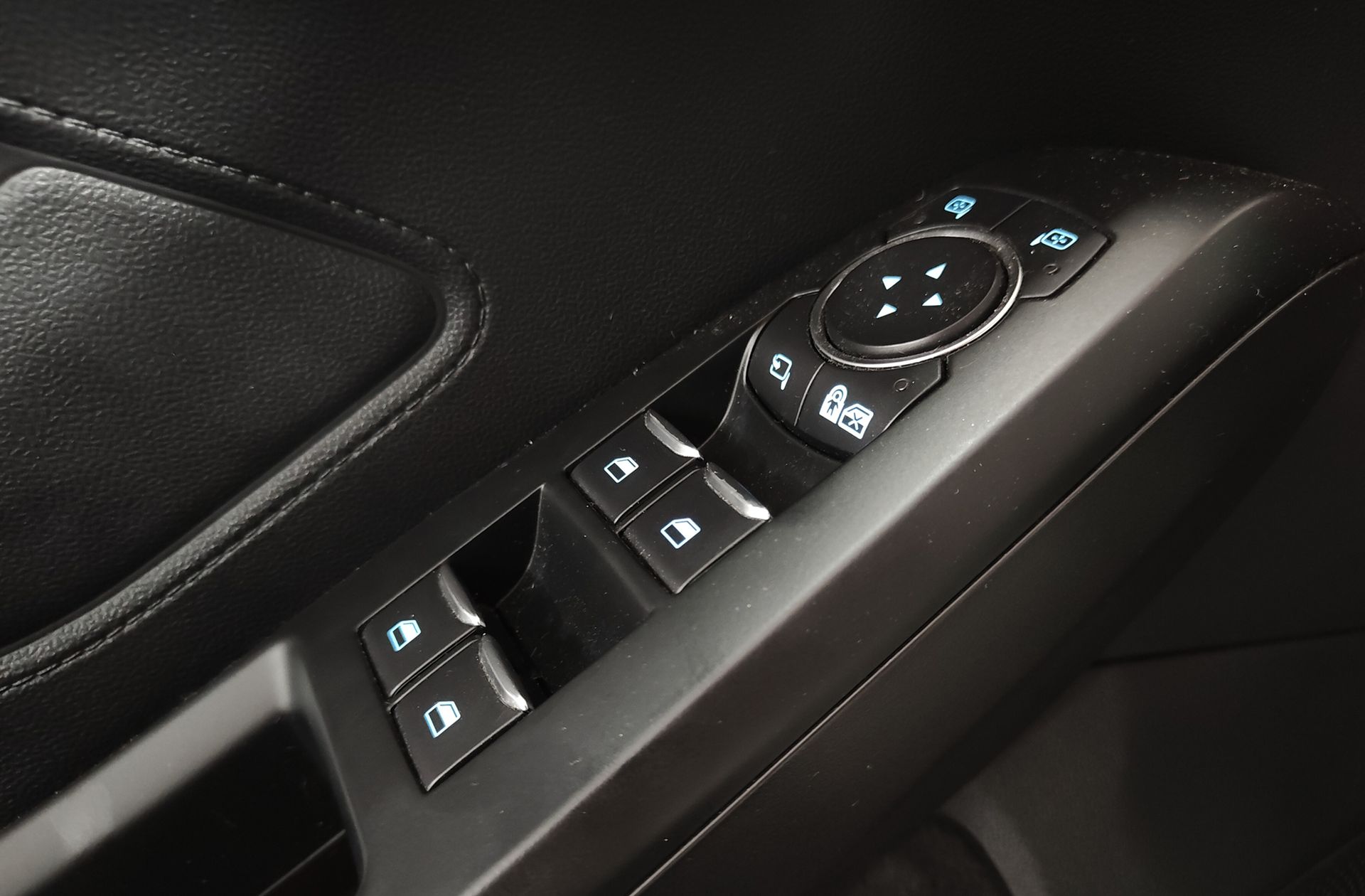 Ford Focus 2.0 EcoBlue Active - foto 37