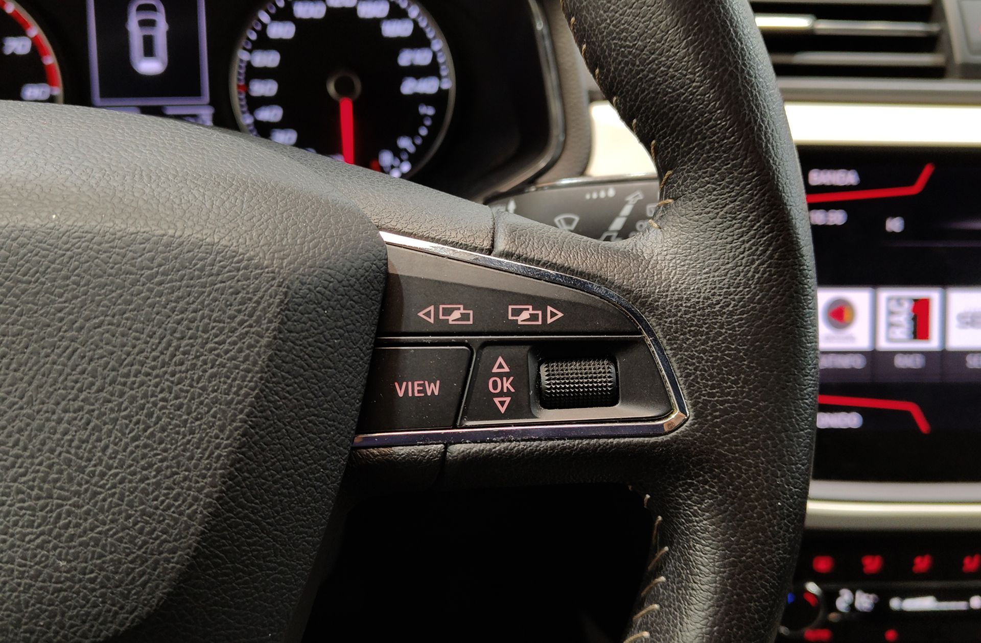 SEAT Arona 1.0 TSI Ecomotive Xcellence - foto 28