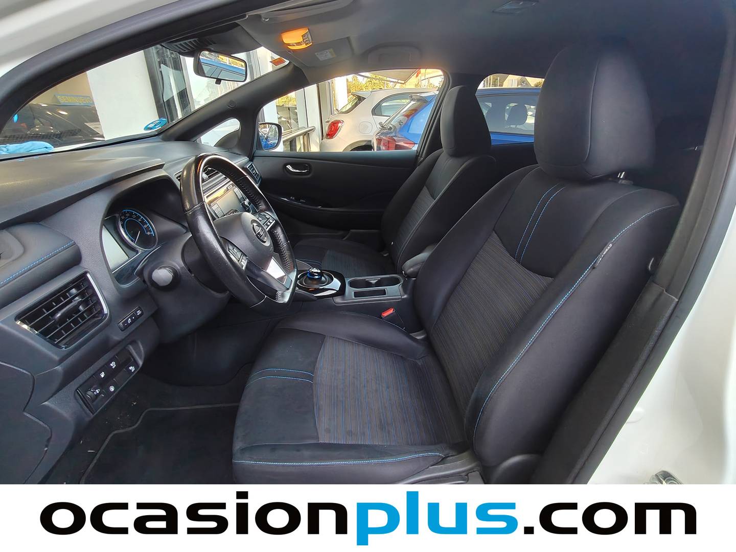 Foto asientos delanteros Nissan LEAF Nissan Leaf 40kWh Acenta (150 CV)