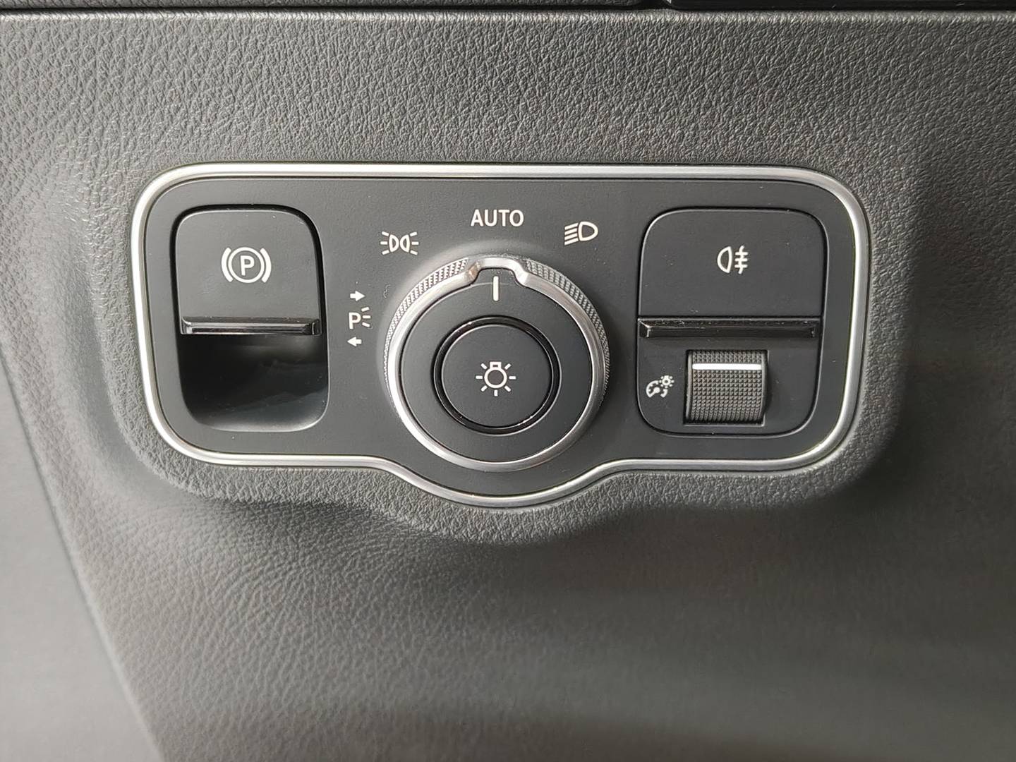 Foto Mercedes GLA Mercedes-Benz GLA 180 (136 CV) Pack AMG