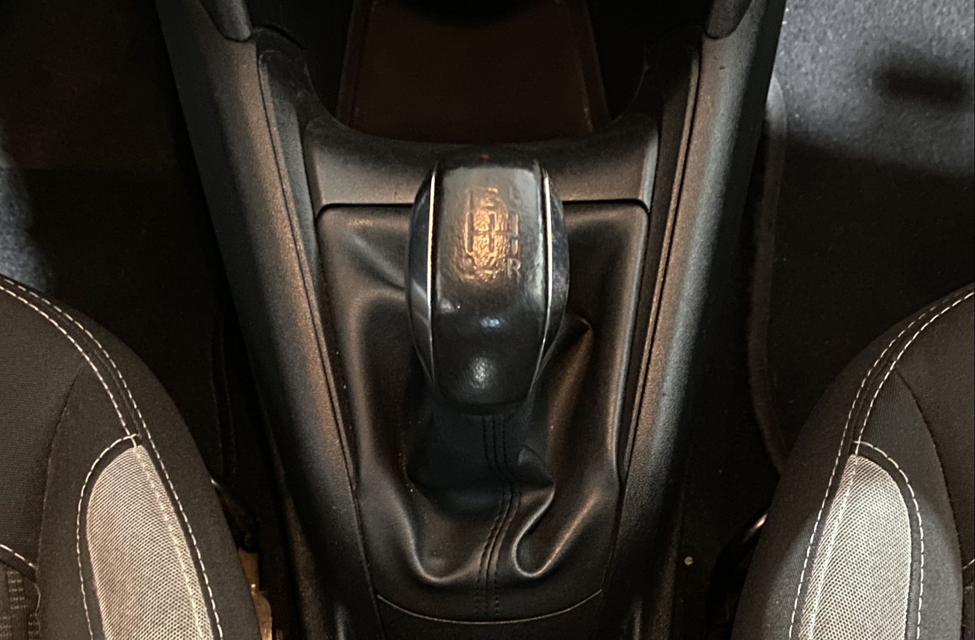Peugeot 208 1.2L PureTech Style - foto 5