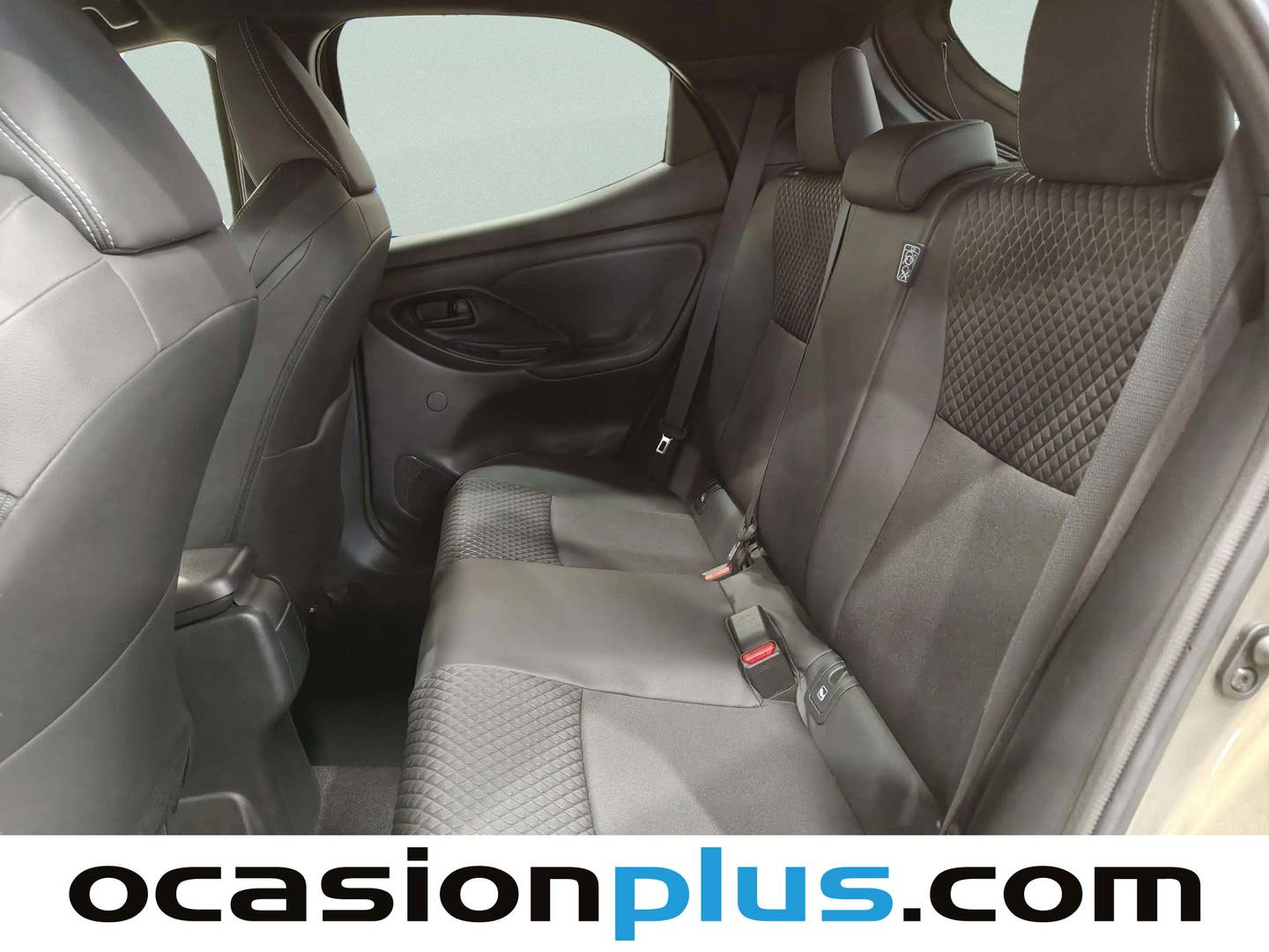 Foto asientos traseros Toyota Yaris Toyota Yaris 1.5 120H Style Plus (116 CV)