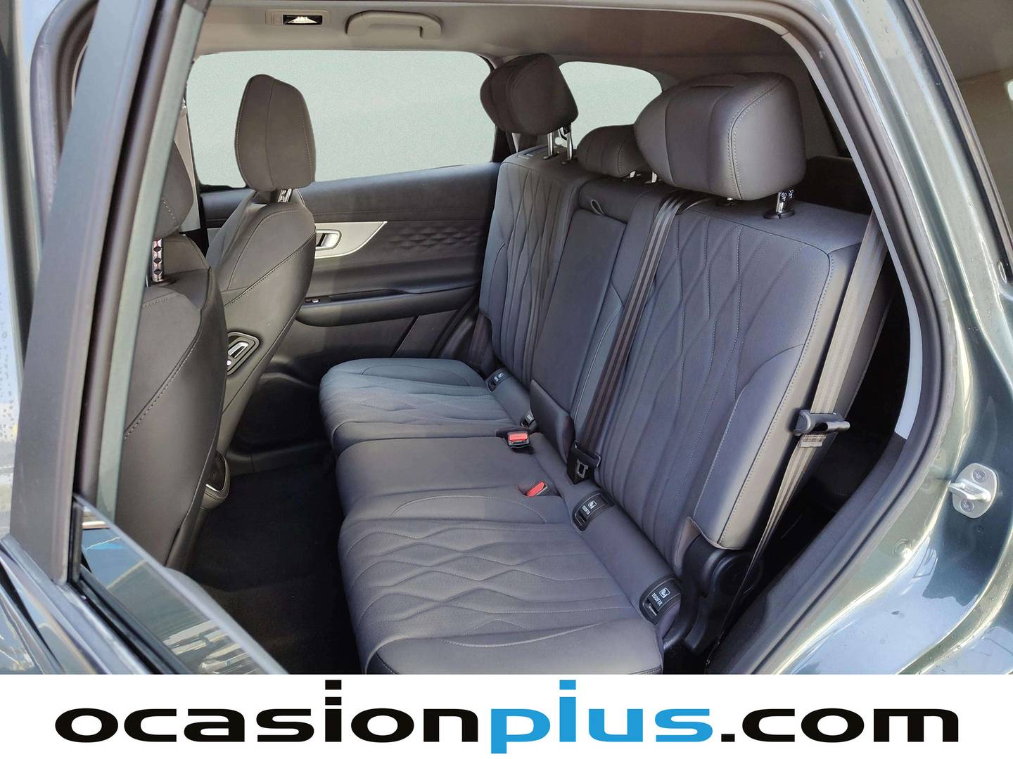 Acabados EBRO S800 EBRO S800 1.6 TGDI Premium DCT (147 CV) 7 Plazas