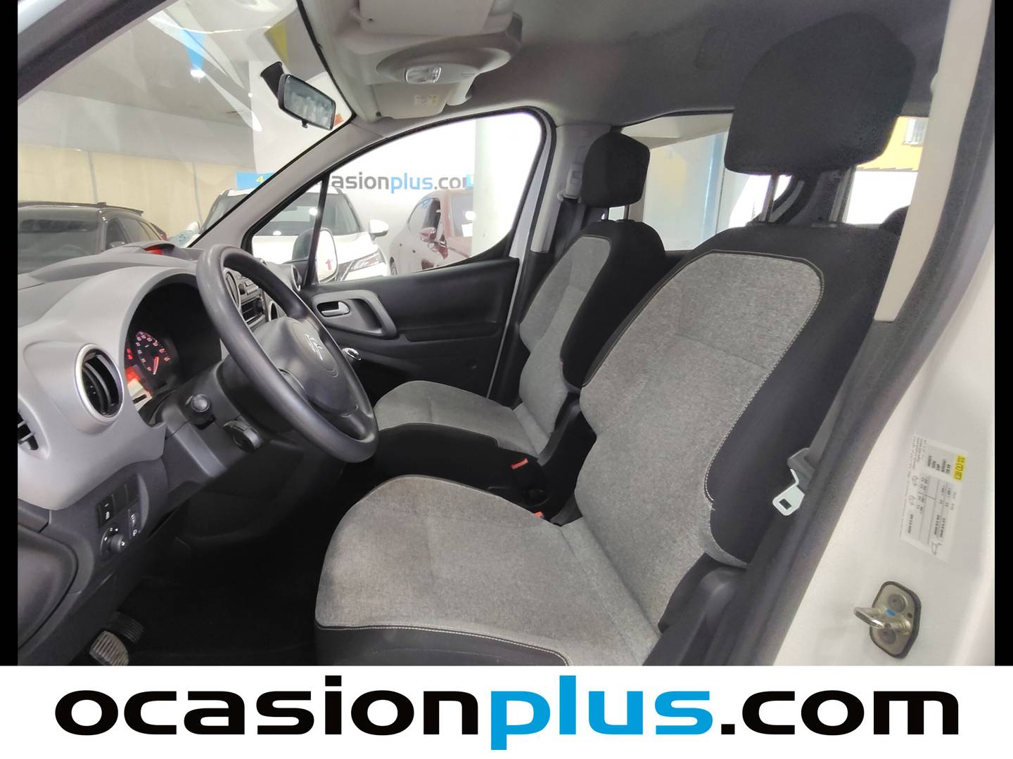Foto asientos delanteros Citroën Berlingo Citroën Berlingo Multispace LIVE Edition BlueHDi (100 CV)