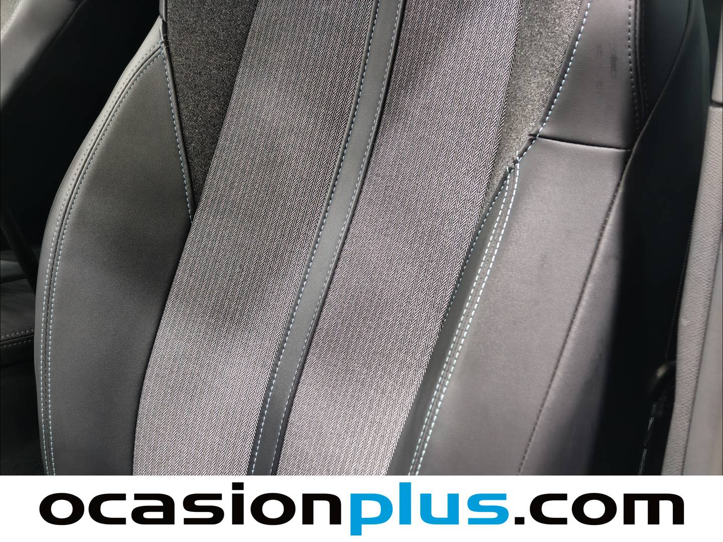 Foto Peugeot 3008 Hybrid Peugeot 3008 Hybrid 300 Allure Pack e-EAT8 (300 CV)