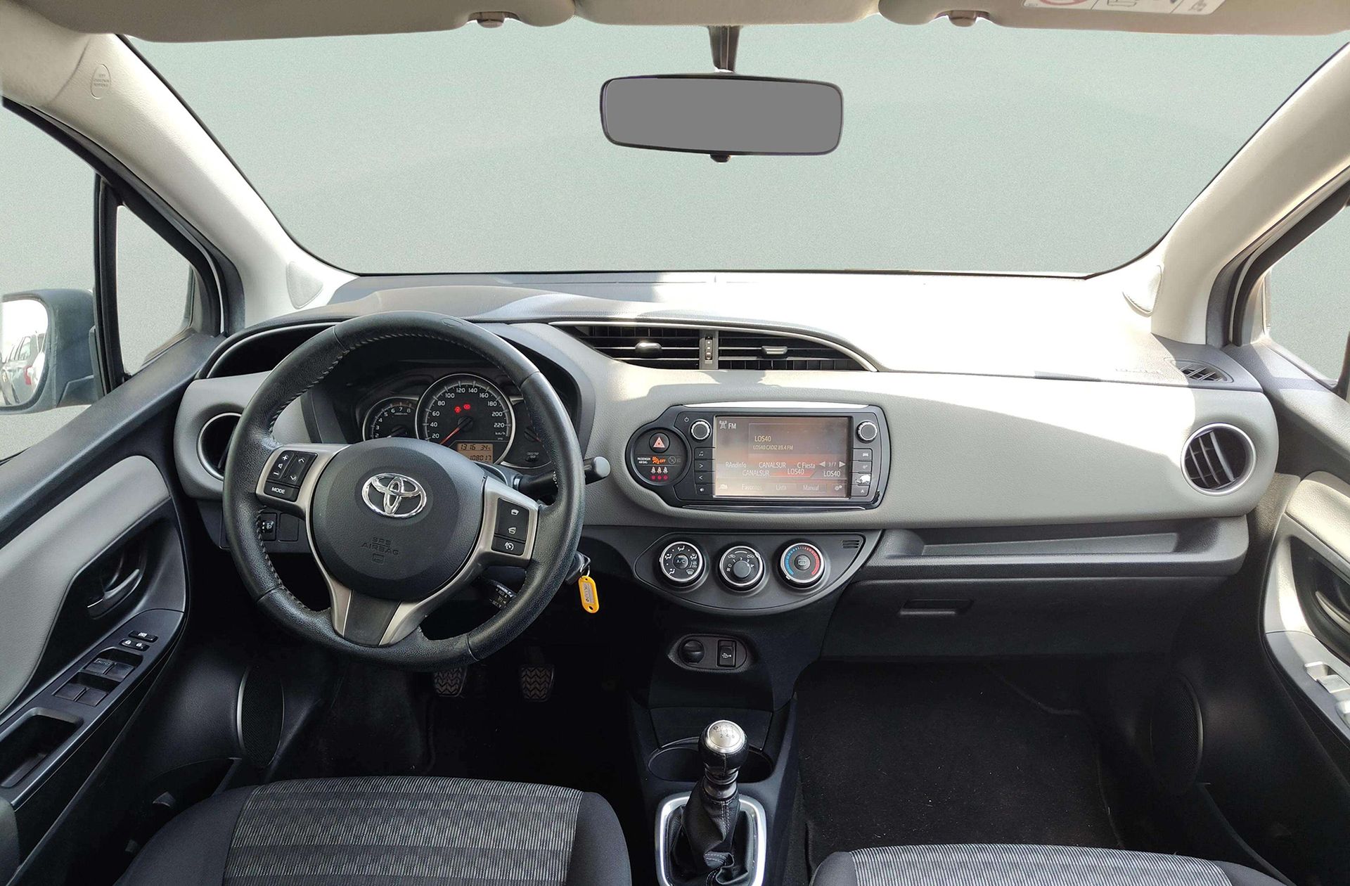 Toyota Yaris 1.3 100 Active - foto 6