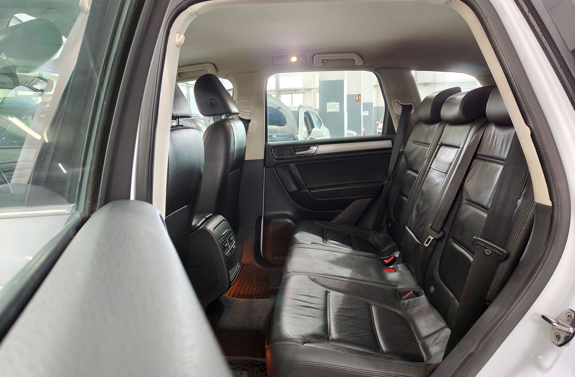 Volkswagen Touareg 3.0 TDI BMT tiptronic - foto 12