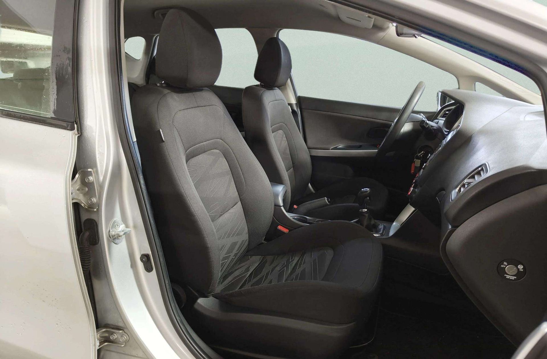 Kia Ceed 1.4 CRDi WGT Business - foto 14