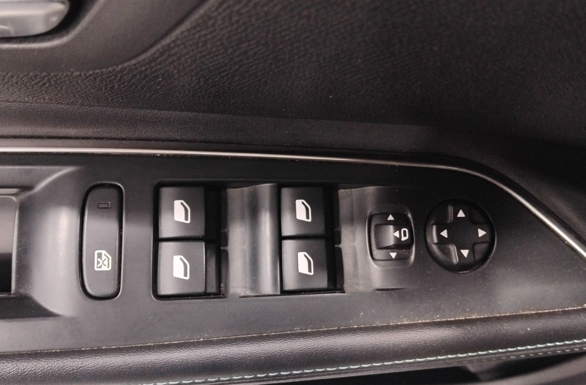 Peugeot 5008 PureTech 130 Allure Pack EAT8 7 plazas - foto 34