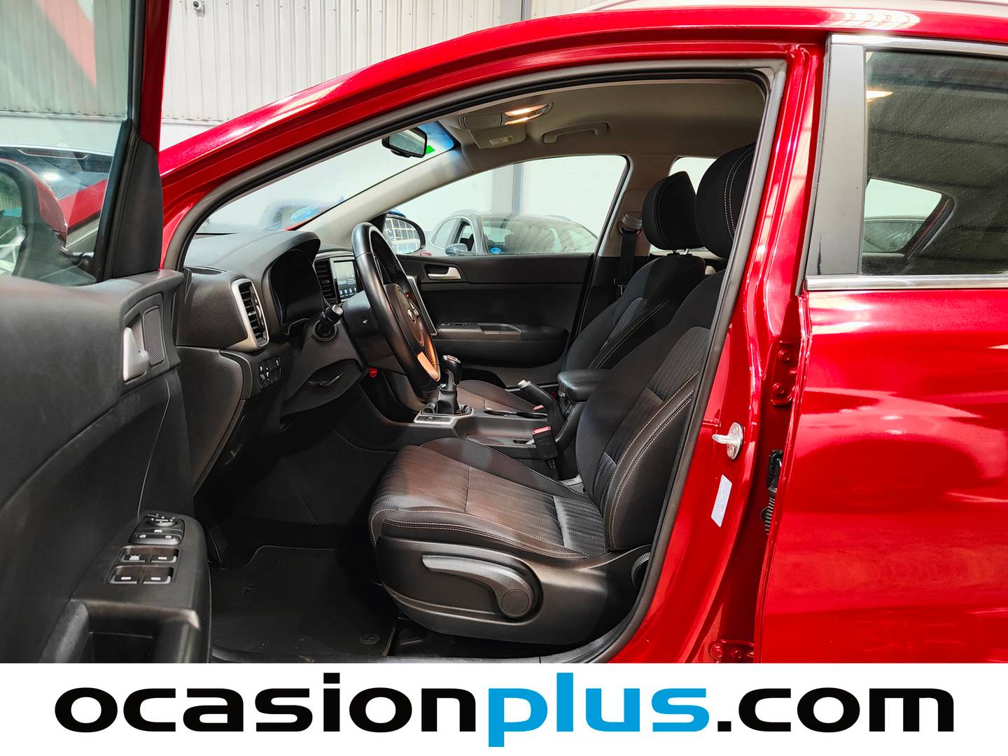 Foto asientos delanteros KIA Sportage KIA Sportage 1.6 MHEV Concept 4x2 (115 CV)